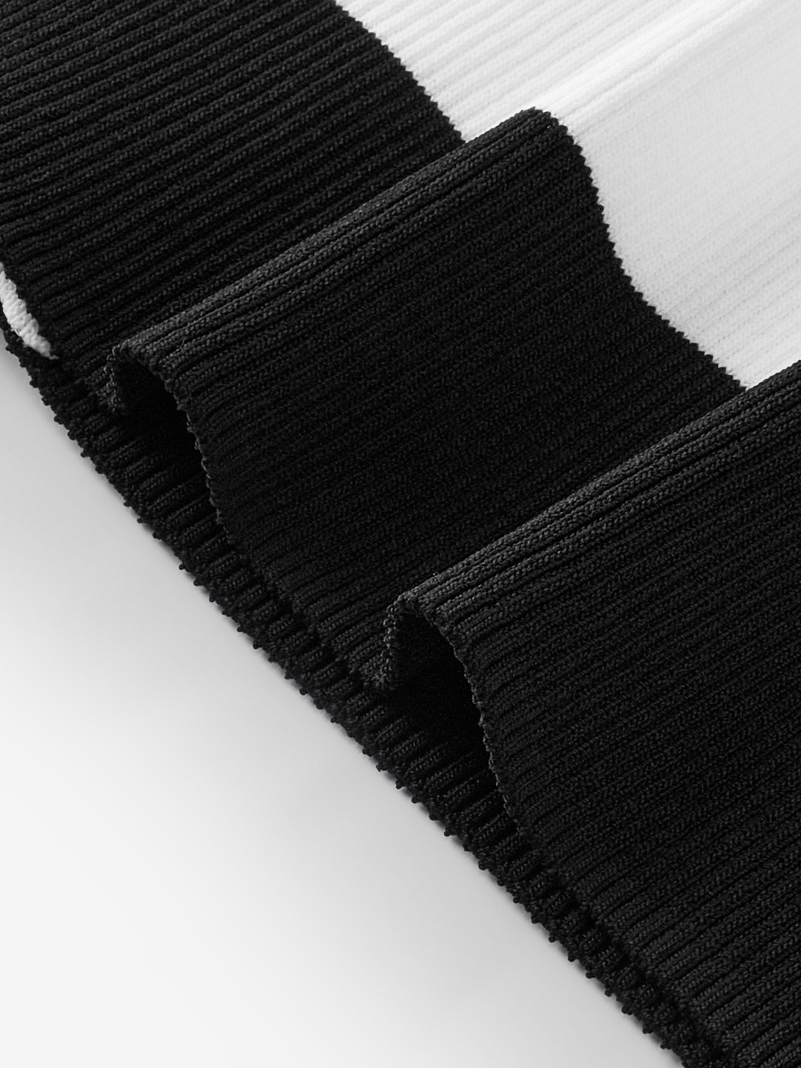 Eleanor geribd gebreid vest voor dames in wit – Issu & Lloyd