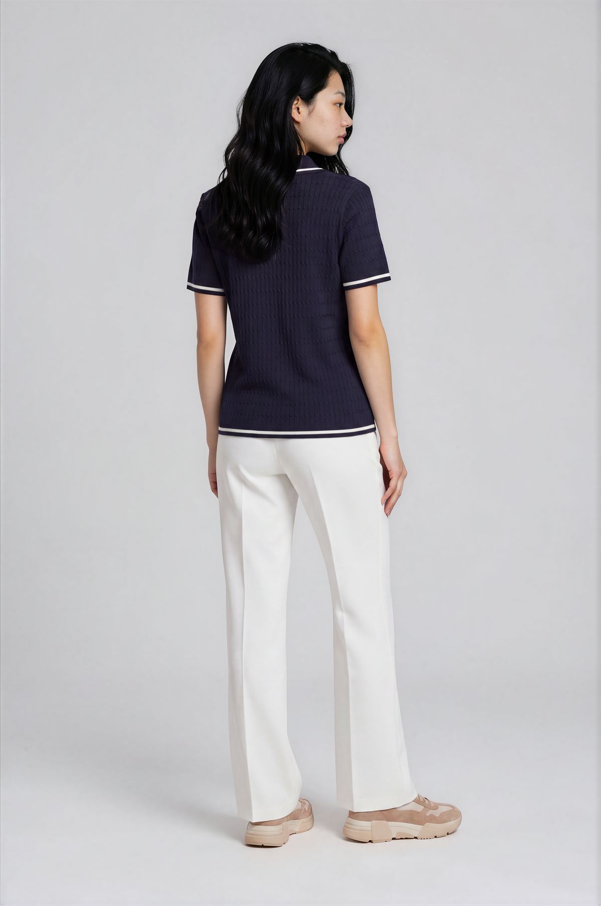 Florence flared enkellange pantalon voor dames in wit – Issu & Lloyd
