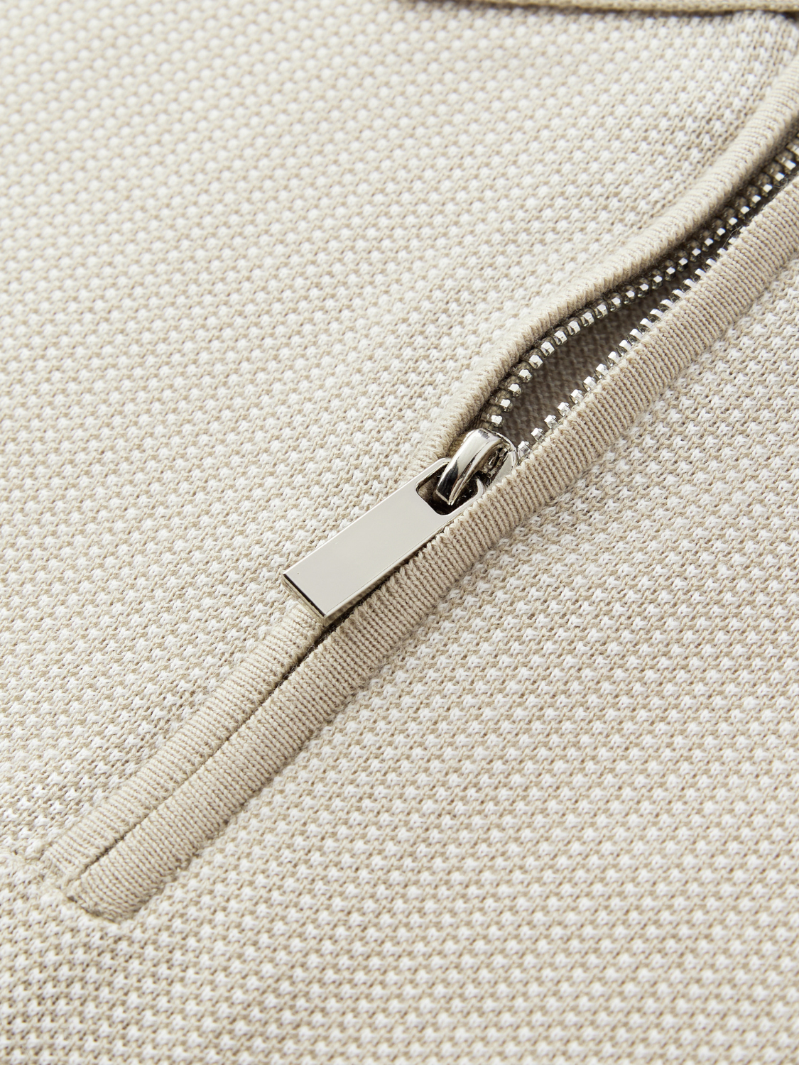 Julian gebreide polo met kwartrits van katoen, zijde en linnen voor heren in ivoor crème – Issu & Lloyd