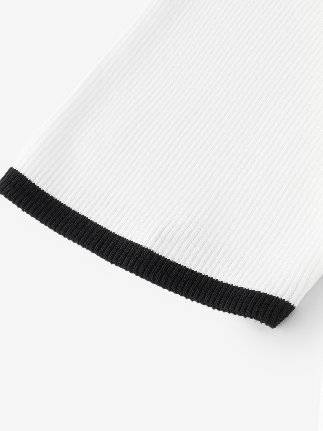 Eleanor geribd gebreid vest voor dames in wit – Issu & Lloyd