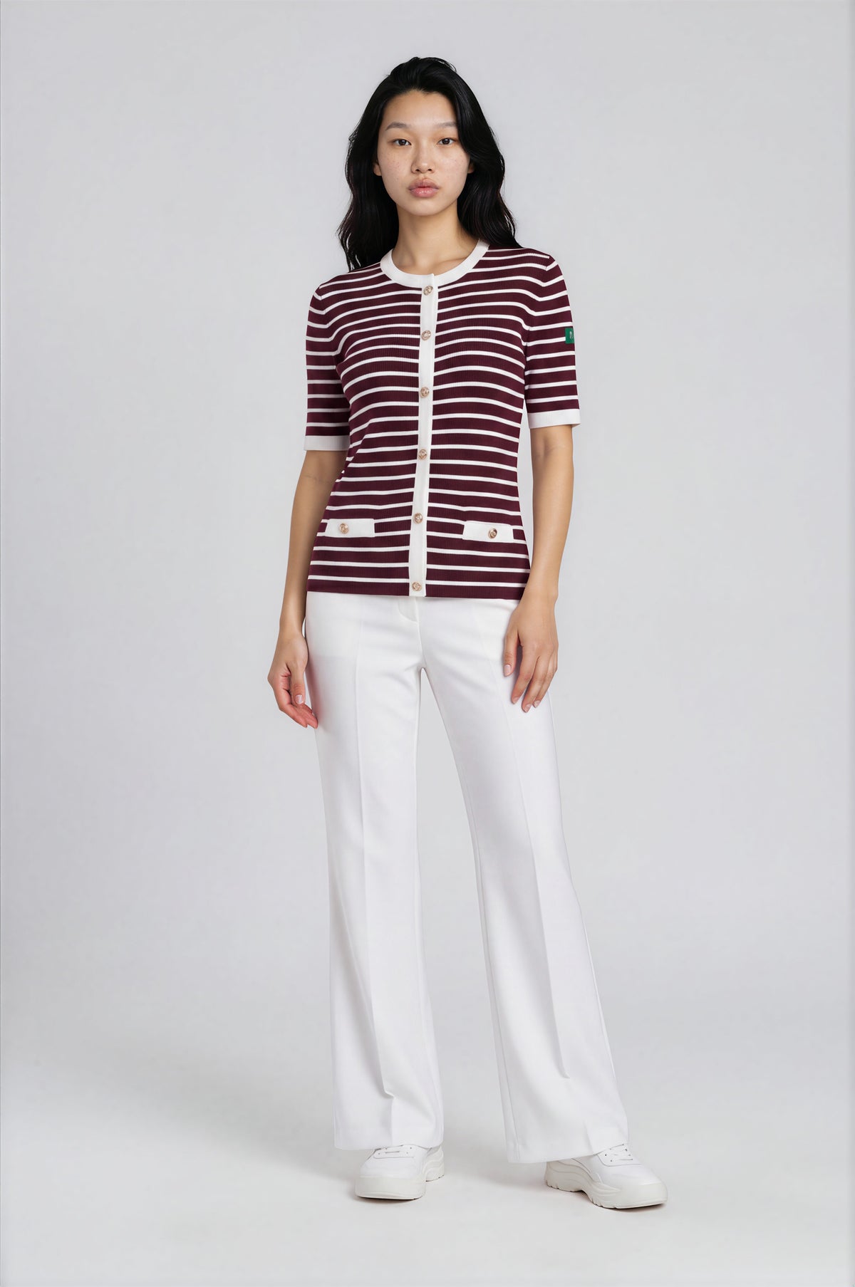 Fiori fijngebreid T-shirt met tweed-look en knopen voor dames in bordeaux gestreept – Issu & Lloyd
