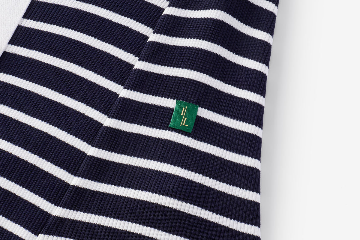 Fiori fijngebreid T-shirt met tweed-look en knopen voor dames in marineblauw gestreept – Issu & Lloyd