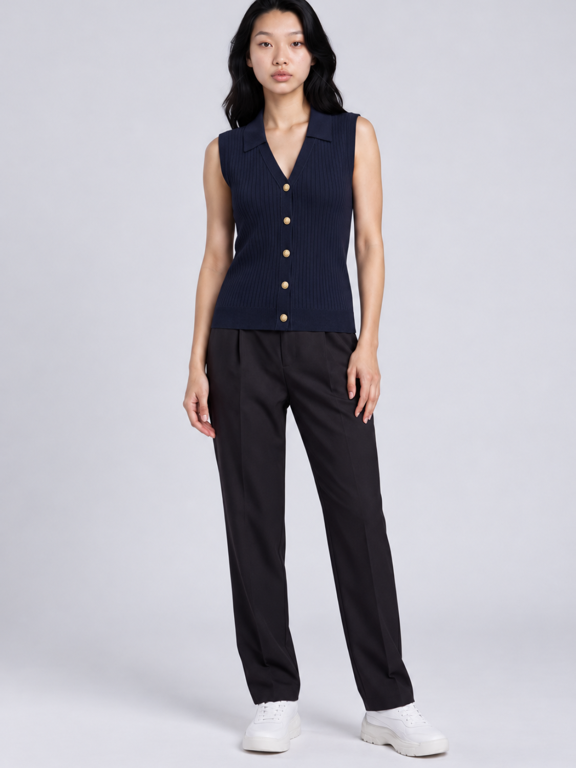 Genevieve mouwloze geribde gebreide polo voor dames in marineblauw – Issu & Lloyd