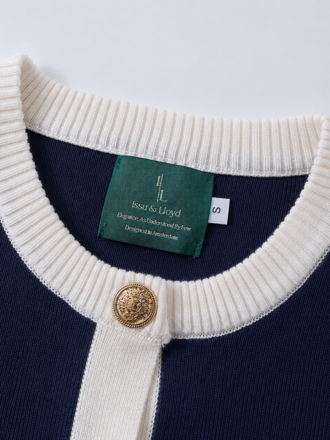 Lenora fijngebreid tweekleurig T-shirt met tweed-look voor dames in marineblauw – Issu & Lloyd